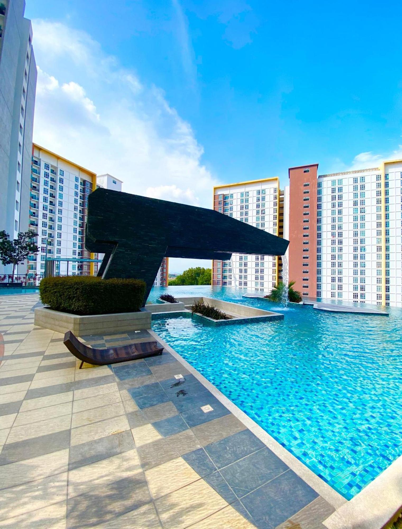 Apartment 2 Bedrooms At Mesahill With Mall By D'kay Homes, Near Usim Klia