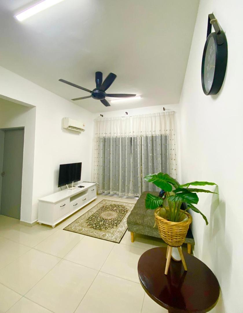 Apartment 2 Bedrooms At Mesahill With Mall By D'kay Homes, Near Usim Klia